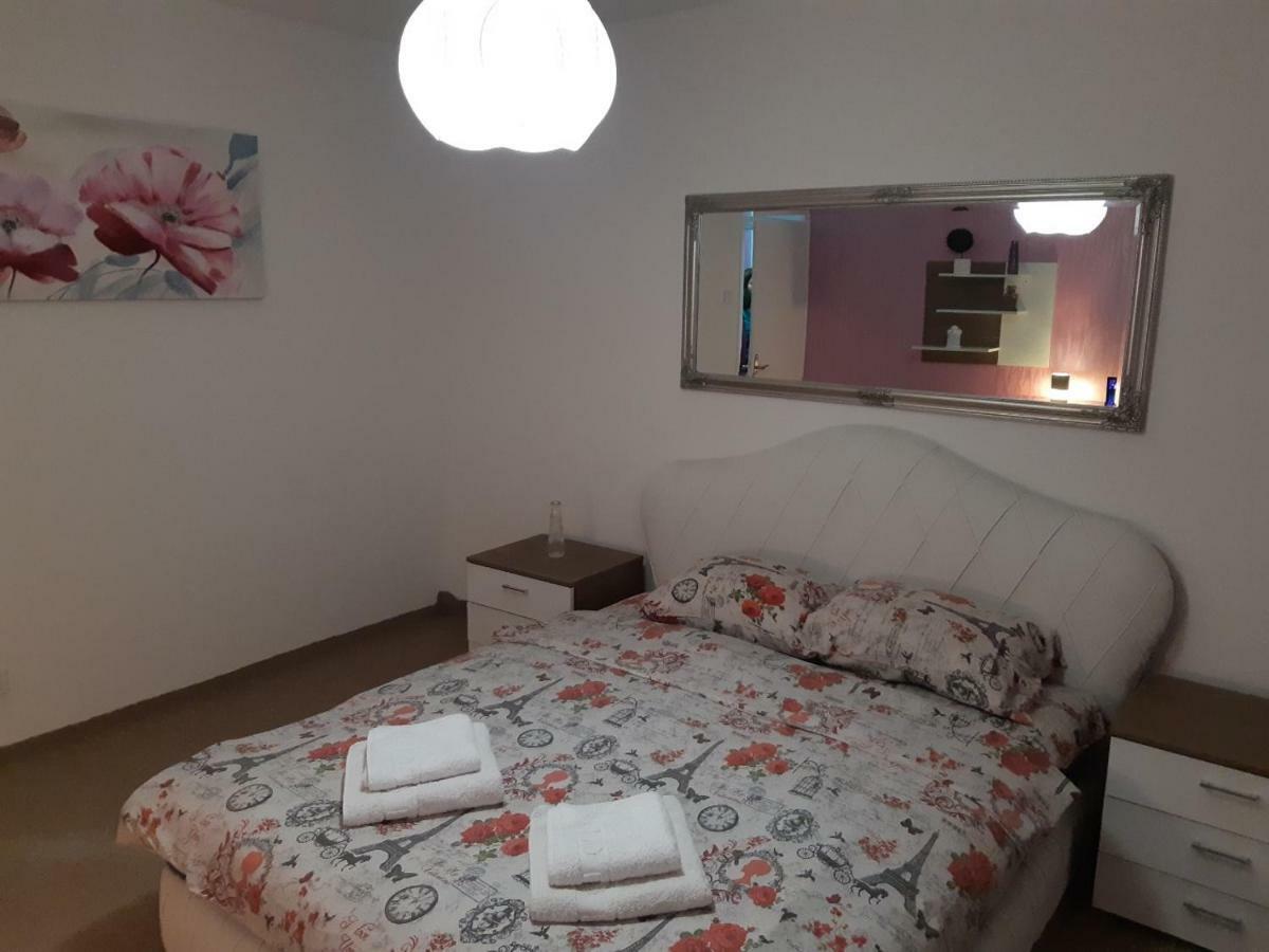 Apartment No. 5 ชาชาค ภายนอก รูปภาพ